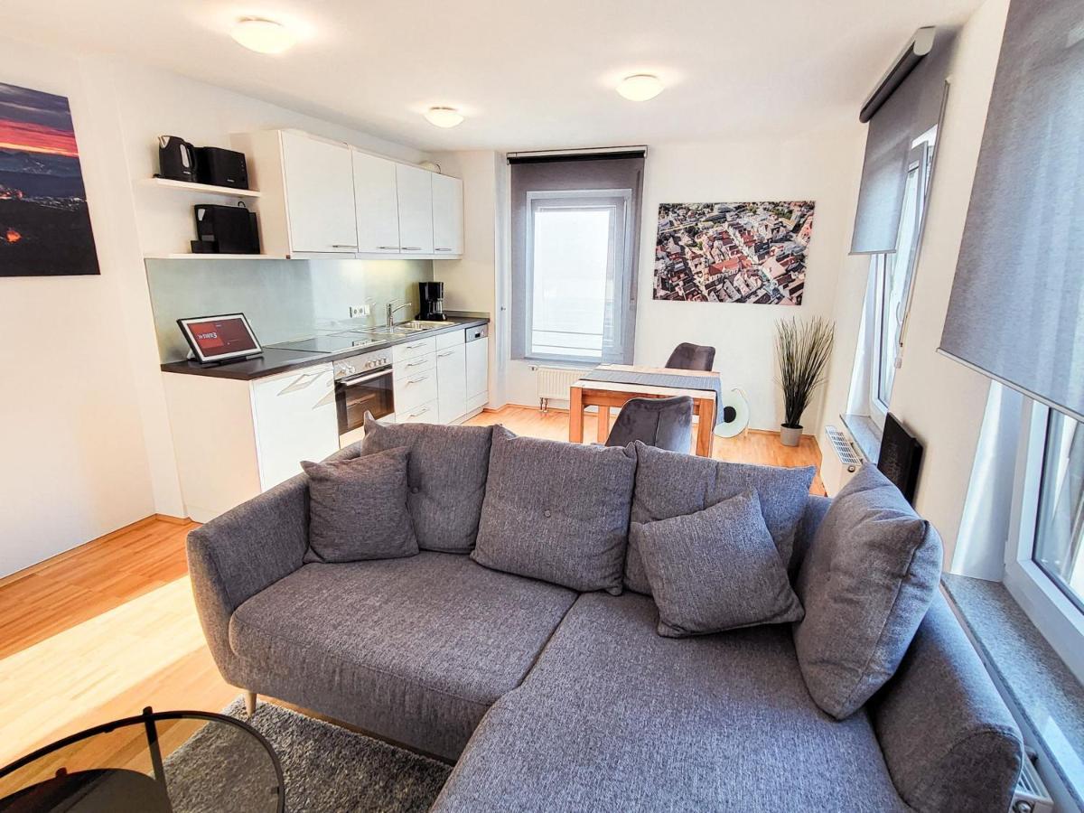 Zentrale Ferienwohnung In Aalen City Mit 4-Sternen Eksteriør bilde